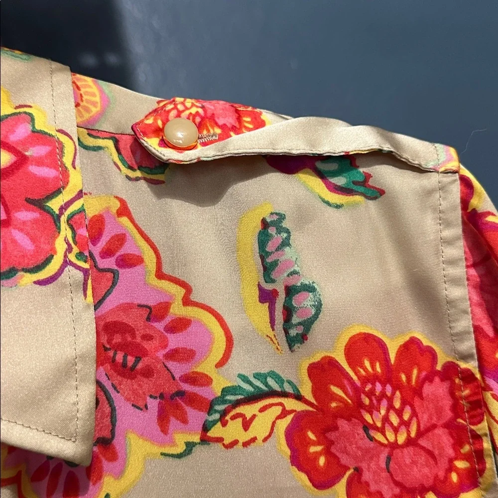 Jones New York woman camel Floral silky Blouse - Picture 3 of 8